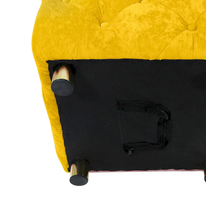 Quadratischer, moderner, mit Samt bezogener und geknöpfter Hocker